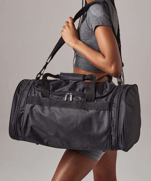 Sports holdall